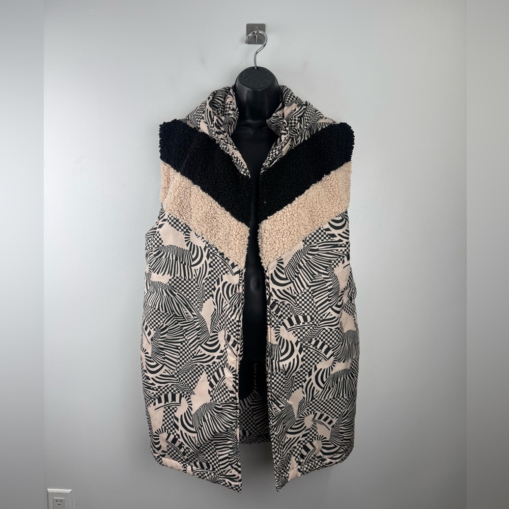 Farm Rio Women Mixed Print Puffer Vest One Size‎